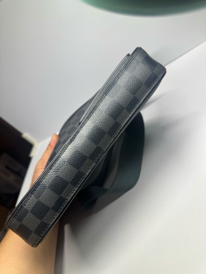 路易威登 黑棋盤格男士郵差包 尺寸26*17*4cm-4