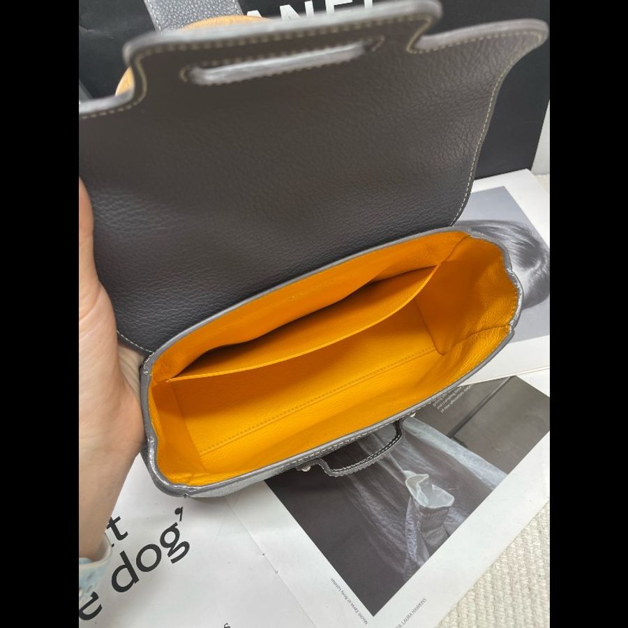 Goyard 戈雅 mini saigon 西貢包木製手柄
尺寸20*15-5