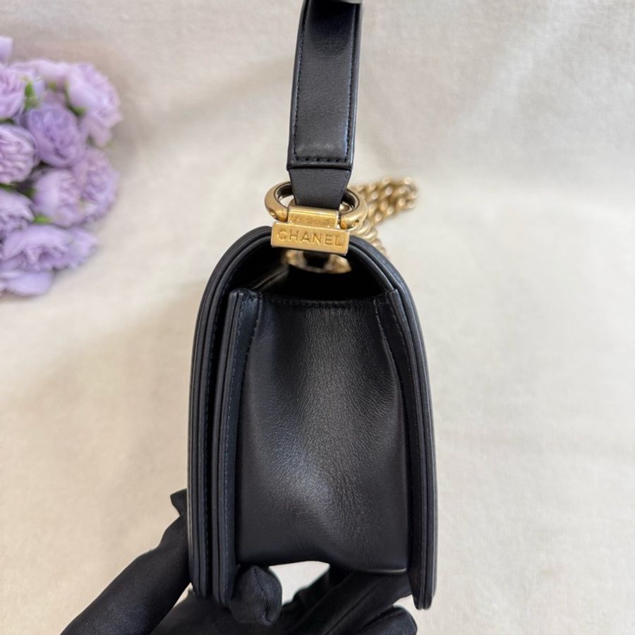 香奈兒Chanel leboy黑金小號 27開有卡 牛皮菱格-4