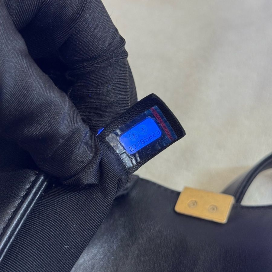 香奈兒Chanel leboy黑金小號 27開有卡 牛皮菱格-8