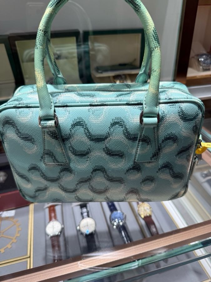Prada手提包,星辰少女米蘭薄荷綠。-1