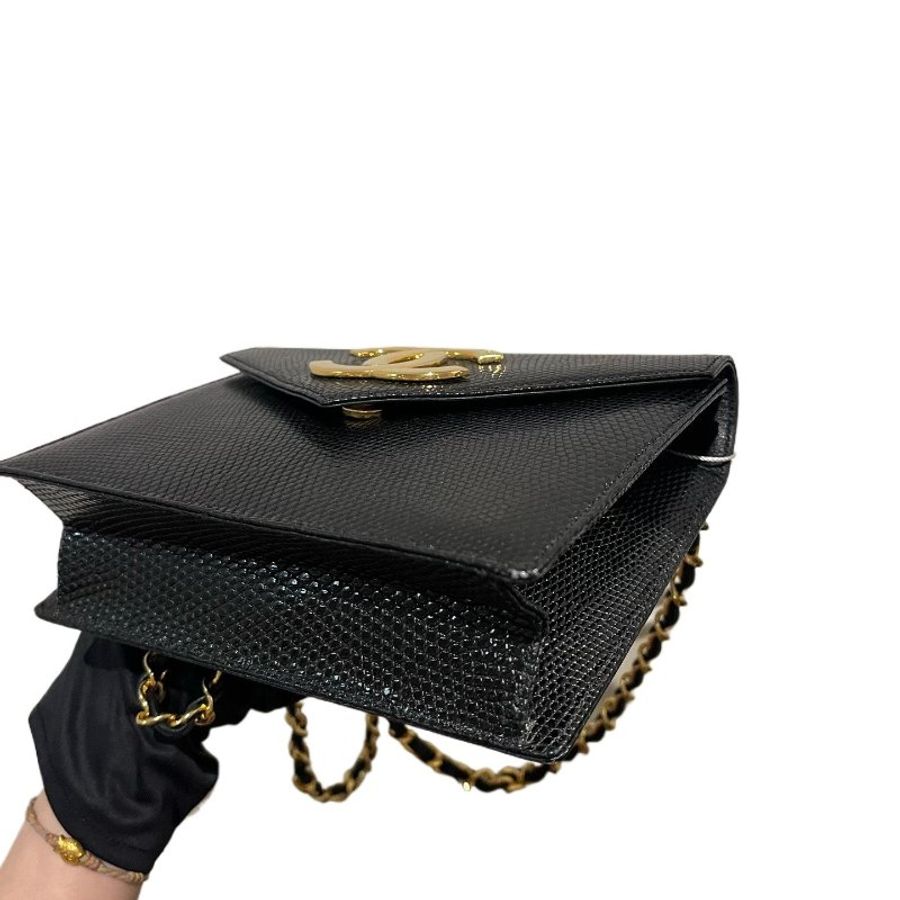 Chanel香奈兒的大雙C扣特殊皮黑金信封鏈條包-3