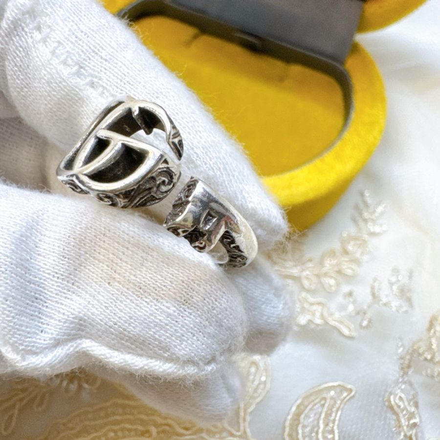 二手正品Gucci Interlocking G系列雕花純銀戒指 Gucci飾品 Gucci戒指 Gucci銀戒-17
