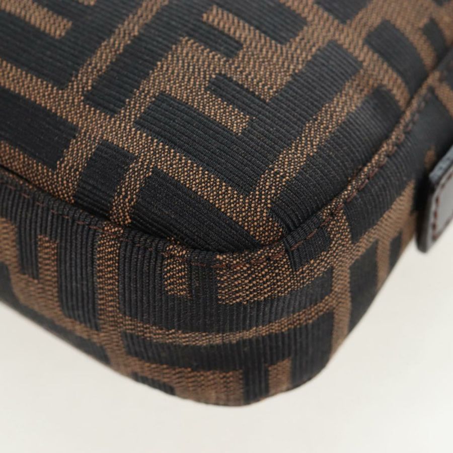 【日本直送】FENDI Zucca帆布Mamma Baguette單肩包 棕色/黑色 正品 192625SAM-17