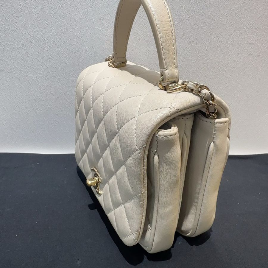 Chanel 香奈兒 象牙白風琴手提方胖子,25開 整體輕微使用痕跡-3