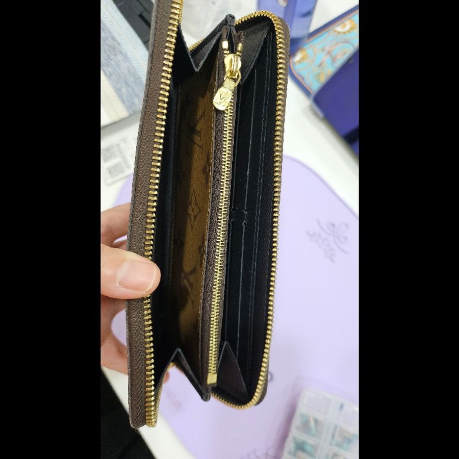 LV焦糖色老花拉鍊長夾-3
