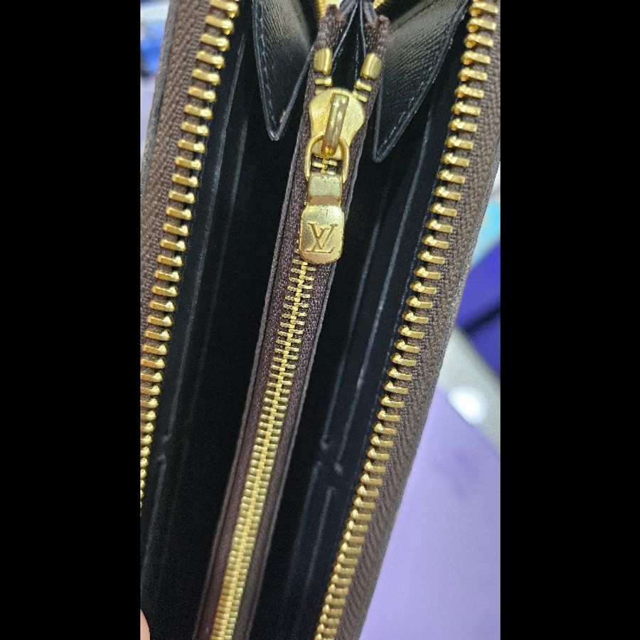 LV焦糖色老花拉鍊長夾-5