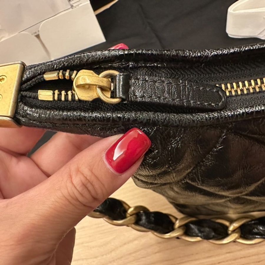 Chanel 香奈兒 黑金亮面牛皮 粗鍊HOBO 腋下包 單肩包 有購證 晶片款 AS4922-12