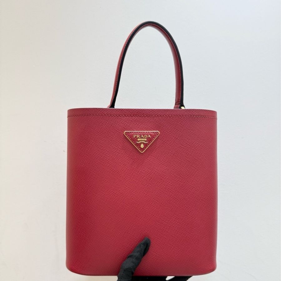 Prada/普拉達 panier水桶包紅色十字紋牛皮金扣 底長22cm 原始好成色-2