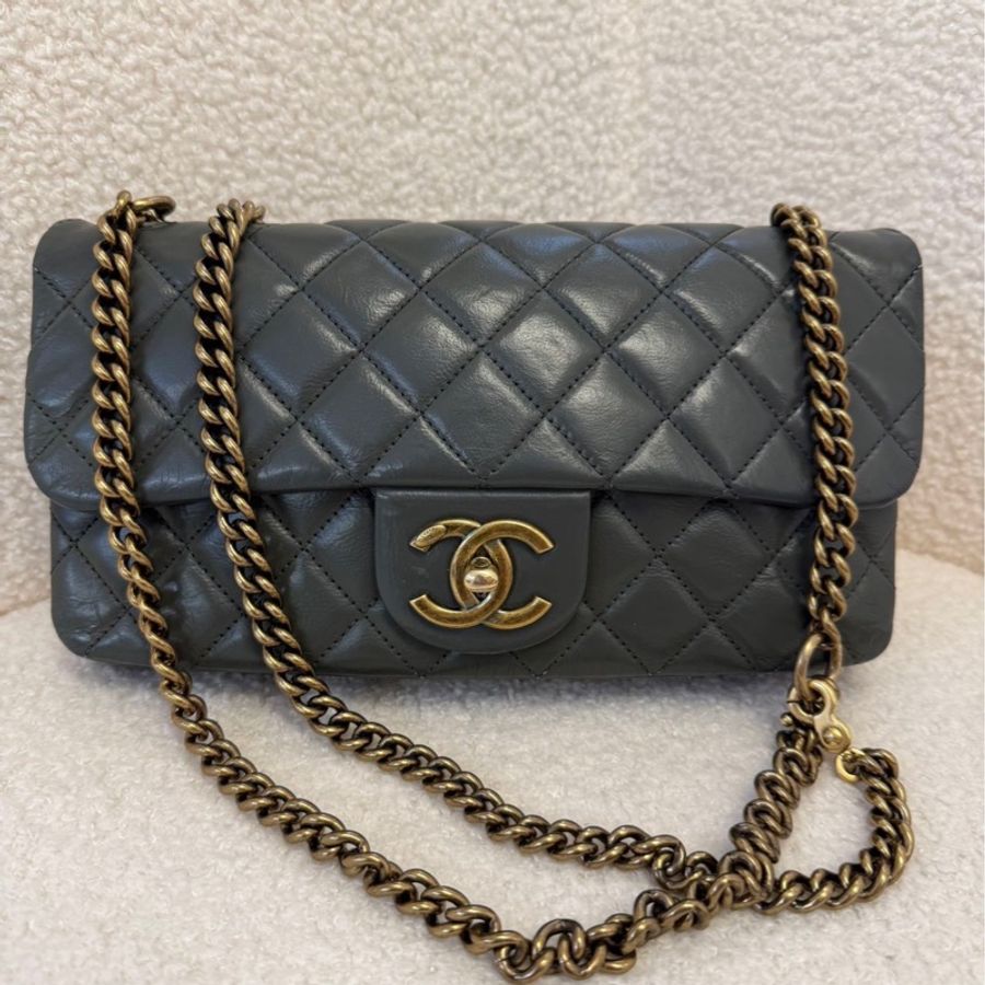 Chanel香奈兒稀有秀款灰金牛皮金幣CF鏈條包 難得小號 25*14 專櫃復刻大熱 金幣可調節長短18開有鐳射。-0