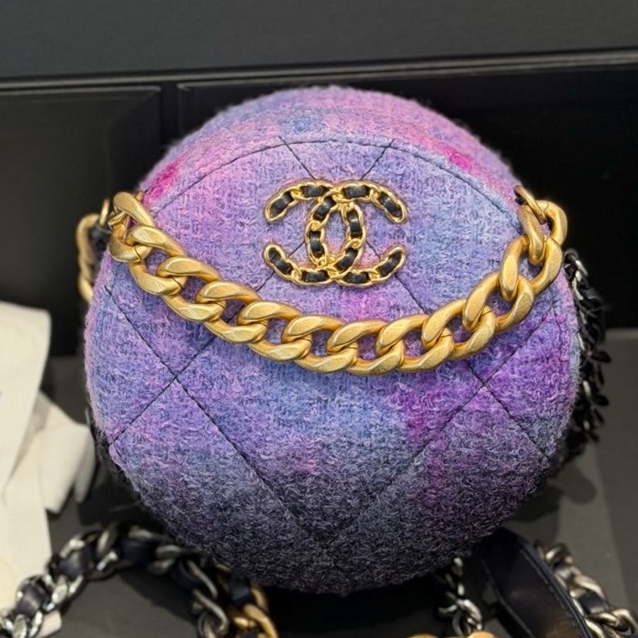 chanel 香奈兒 20A圓餅包軟泥金銀金屬紫色黑色藍色 原始成色 30開-0