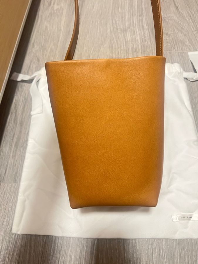 The Row N/S Park Tote Small-5