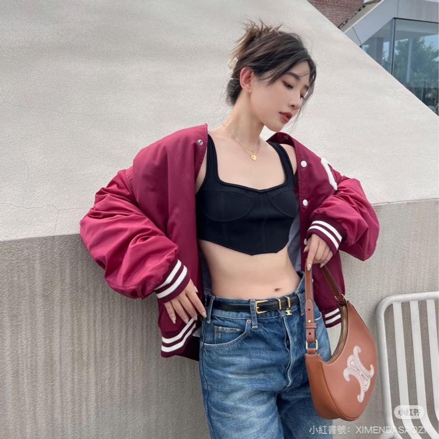 #Lisa同款 #全網最低價 #季節限定特殊款 CELINE 刺繡凱旋門Logo 月牙包-0