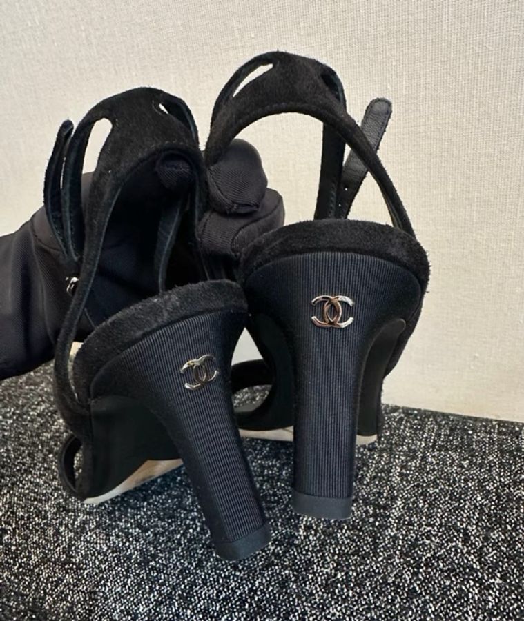 Chanel 香奈兒 黑色麂皮一字帶高跟涼鞋 36.5碼 僅穿一次-2