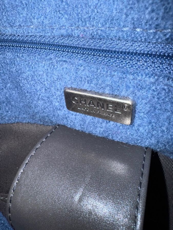 Chanel 2015/16 Wool Felt Heart Alpine Patches and Charms Blue Flap Bag-15