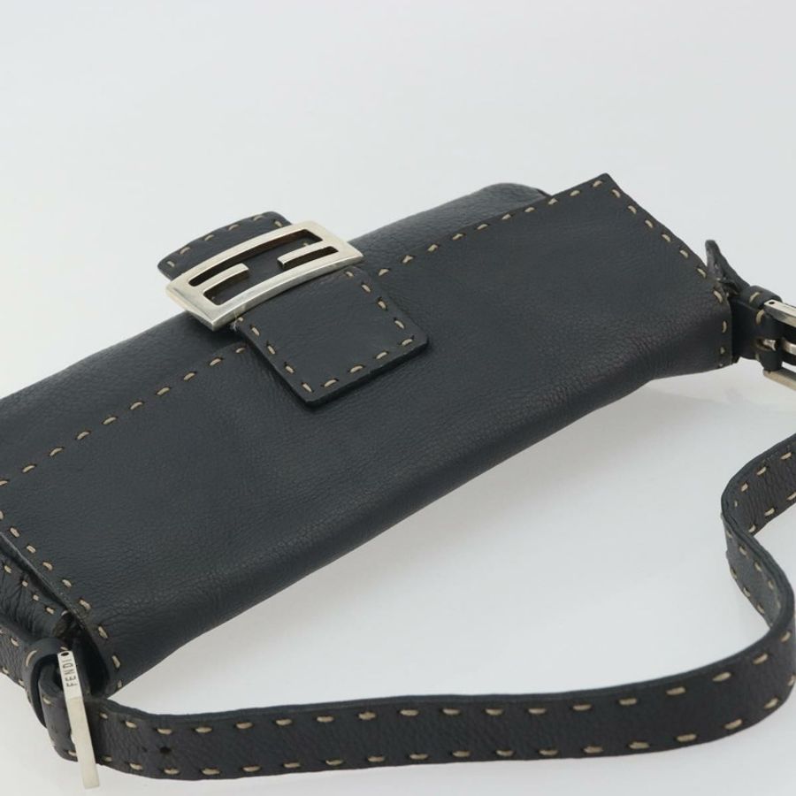 【日本直送】FENDI Celeria Mamma Baguette 單肩包 皮革 灰色 銀色 正品 yk20674M-5