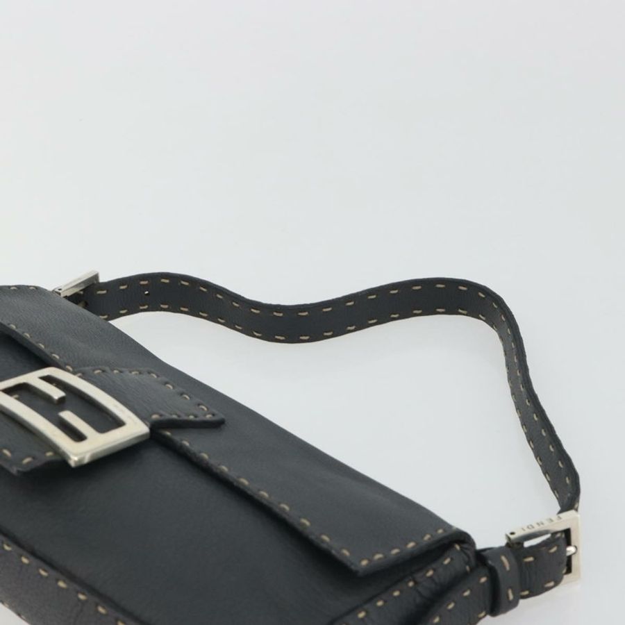 【日本直送】FENDI Celeria Mamma Baguette 單肩包 皮革 灰色 銀色 正品 yk20674M-7