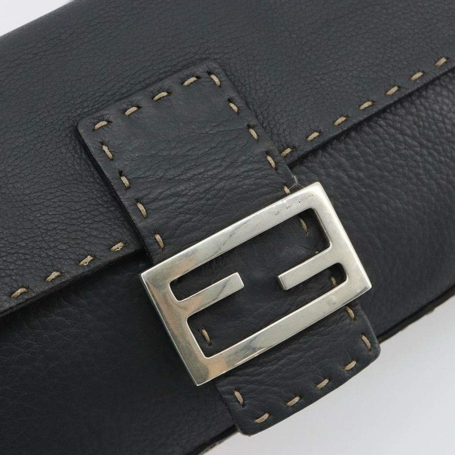 【日本直送】FENDI Celeria Mamma Baguette 單肩包 皮革 灰色 銀色 正品 yk20674M-16