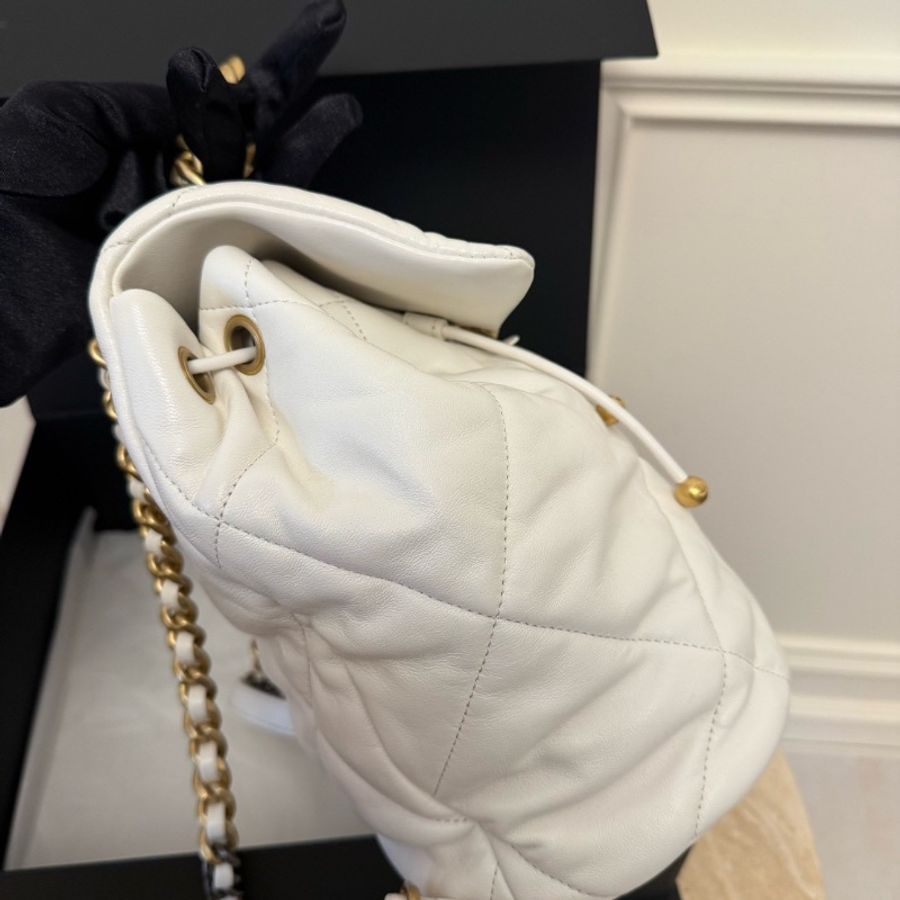 全新閒置全配🤍✨#香奈兒 #24C19bag #白金雙肩包 #晶片款 #肩帶可調節-4