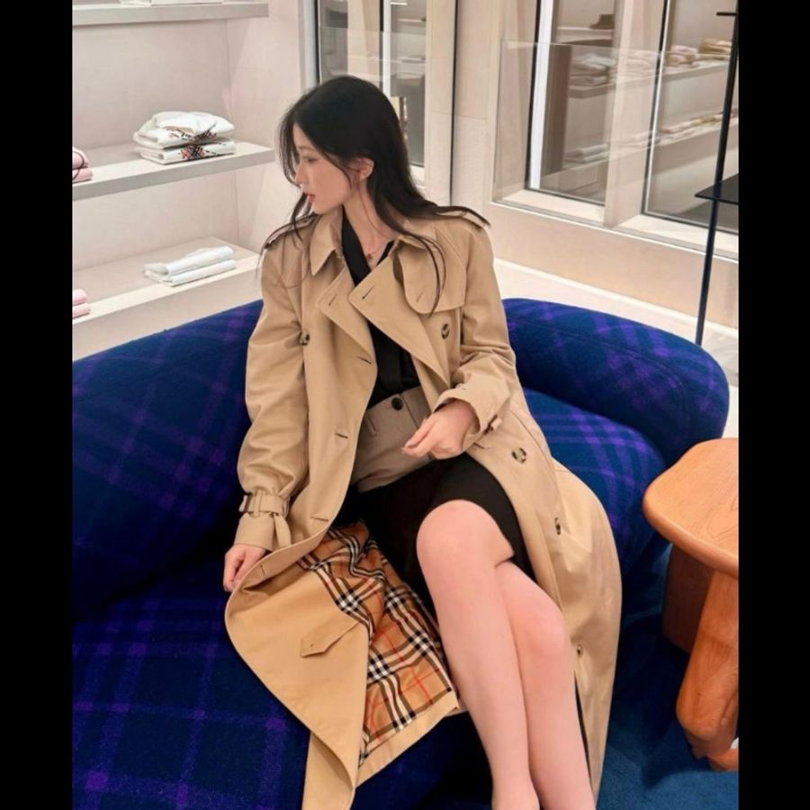 原價8萬9/全新/Burberry 時尚女神風衣-14