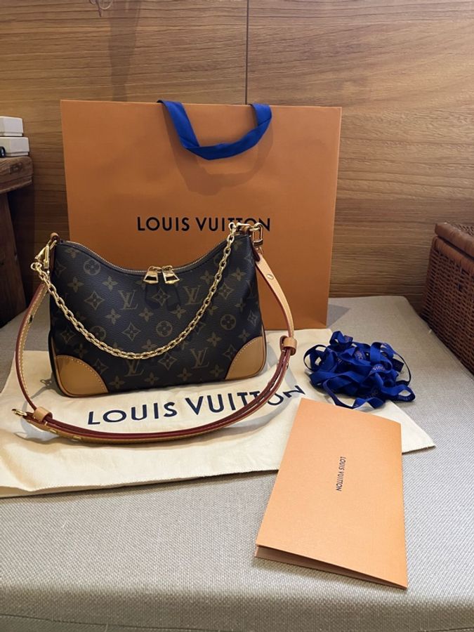 LV 牛角包-0