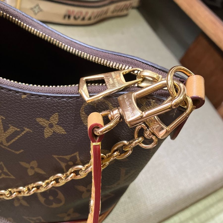 LV 牛角包-9