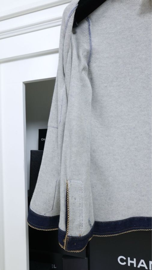 Chanel 07年蓝色圆领四口袋丹宁牛仔滚边针织开衫外套-14