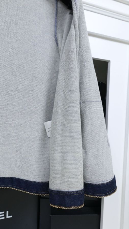 Chanel 07年蓝色圆领四口袋丹宁牛仔滚边针织开衫外套-15