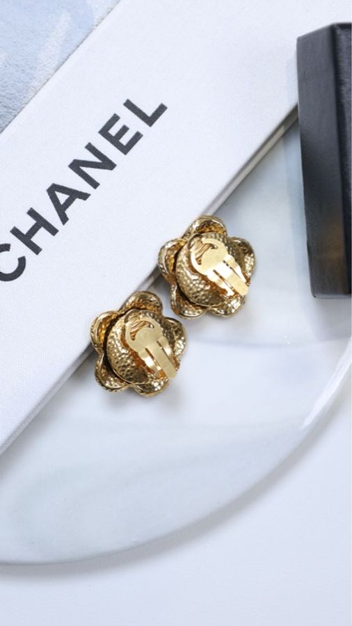 Chanel 95年翡翠绿琉璃花花耳夹-1