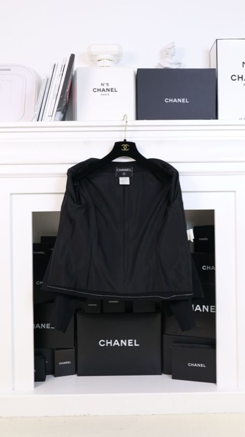 Chanel 00年黑色圆领侧边键盘扣上衣外套-4