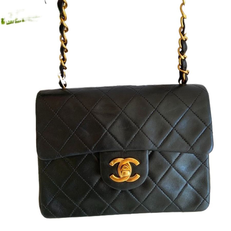Chanel香奈黑金兒菱格紋雙C 扣方胖子鏈條包-10