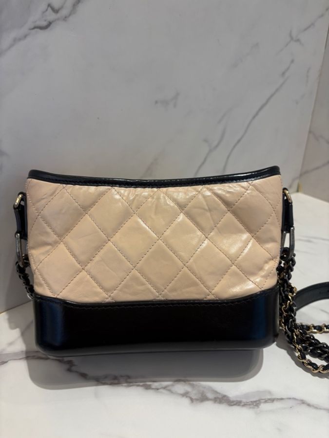 CHANEL膚拼黑流浪包Mini-6