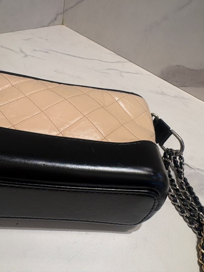CHANEL膚拼黑流浪包Mini-8