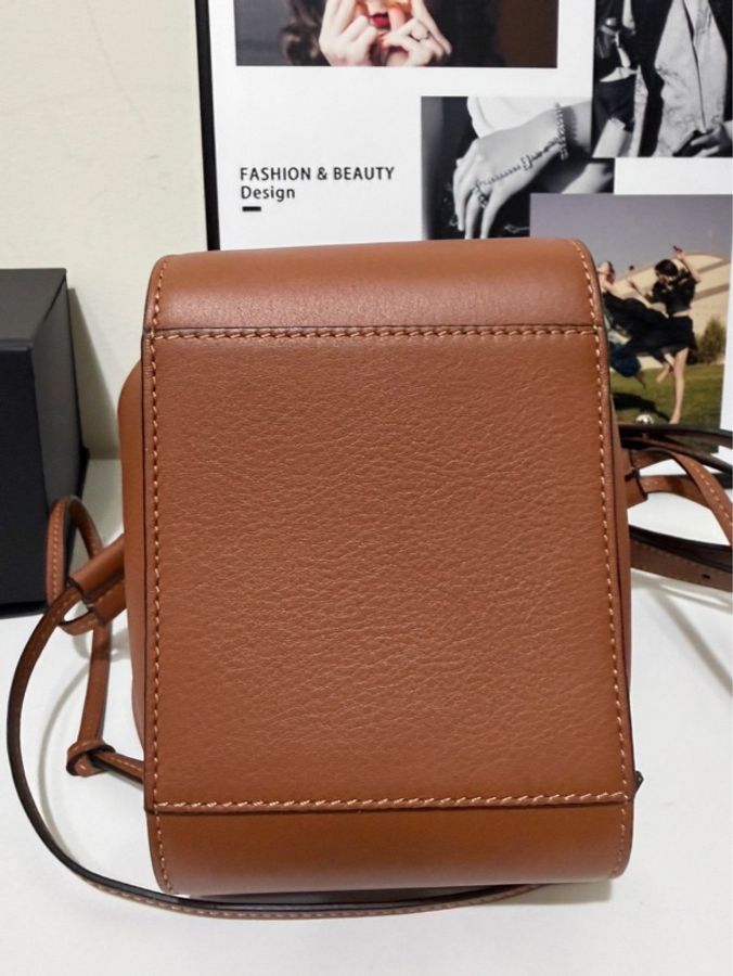 羅意威 Loewe 🫶🏻 吊床包mini 棕色-6