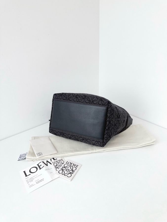 羅意威/Loewe Cubi 黑色大花飯盒包手提包腋下包單肩包-4