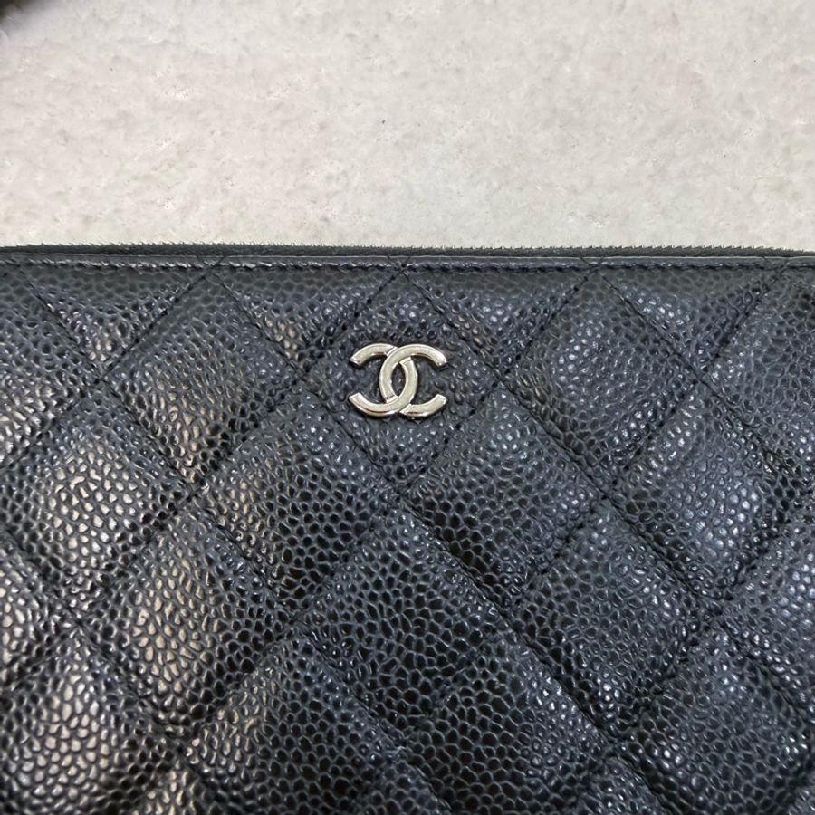 Chanel 黑荔枝銀釦雙c logo長夾-14