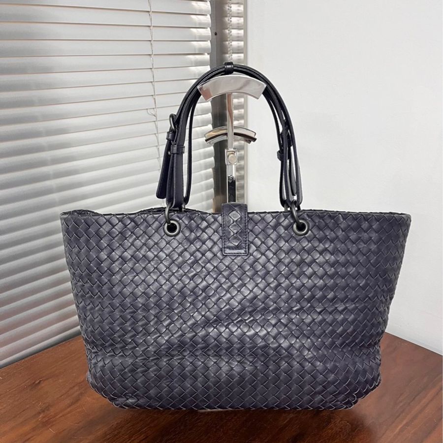 BV 葆蝶家 BOTTEGA VENETA Capri 深紫色編織手提包 尺寸 40×15×25cm-1