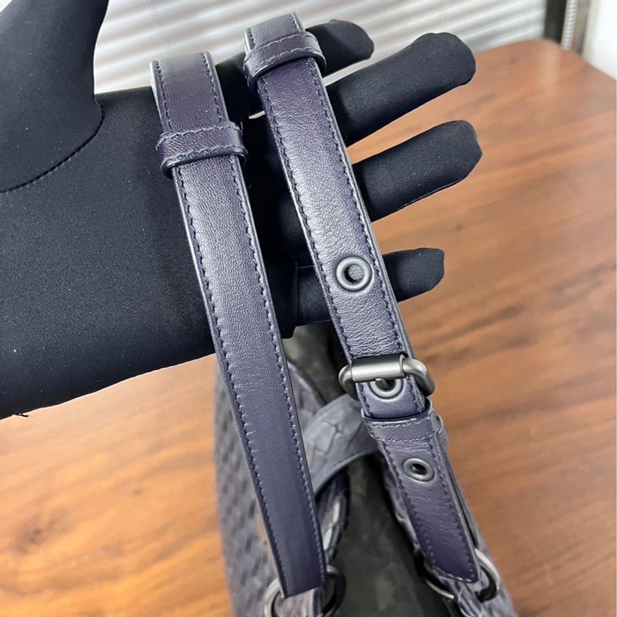 BV 葆蝶家 BOTTEGA VENETA Capri 深紫色編織手提包 尺寸 40×15×25cm-5