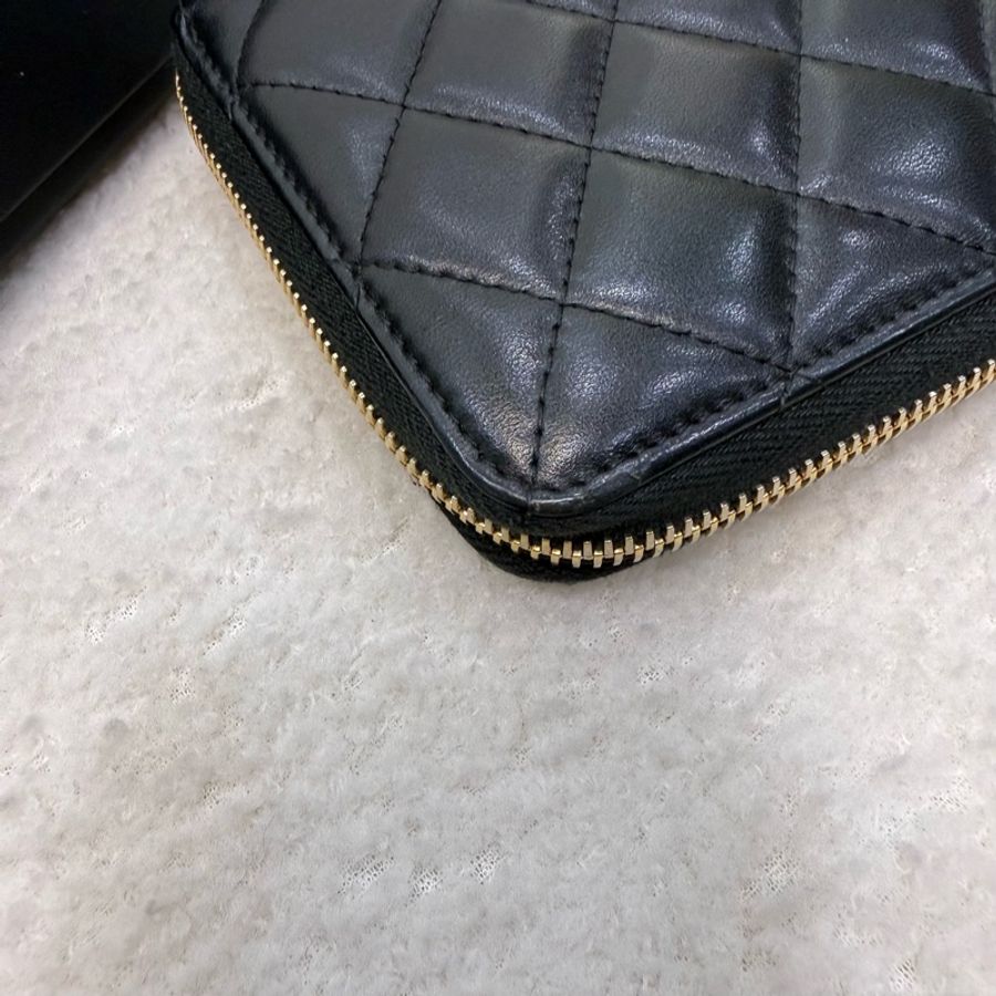 Chanel 黑羊皮金釦8卡ㄇ拉長夾-12