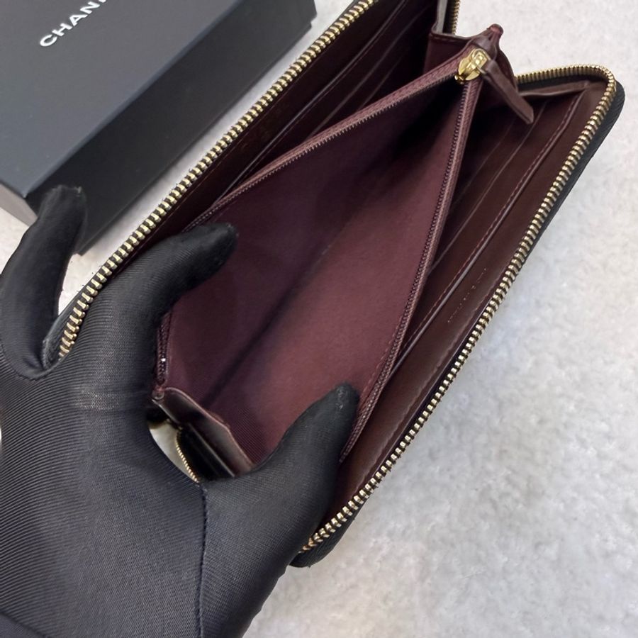 Chanel 黑羊皮金釦8卡ㄇ拉長夾-16