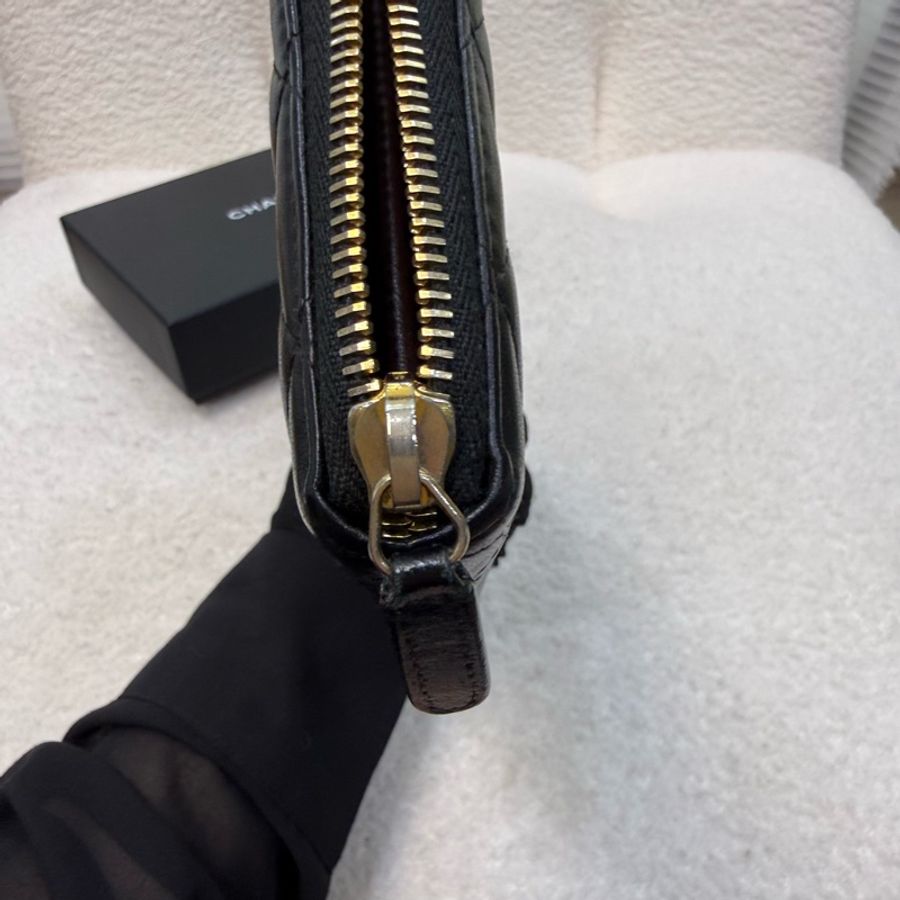 Chanel 黑羊皮金釦8卡ㄇ拉長夾-21
