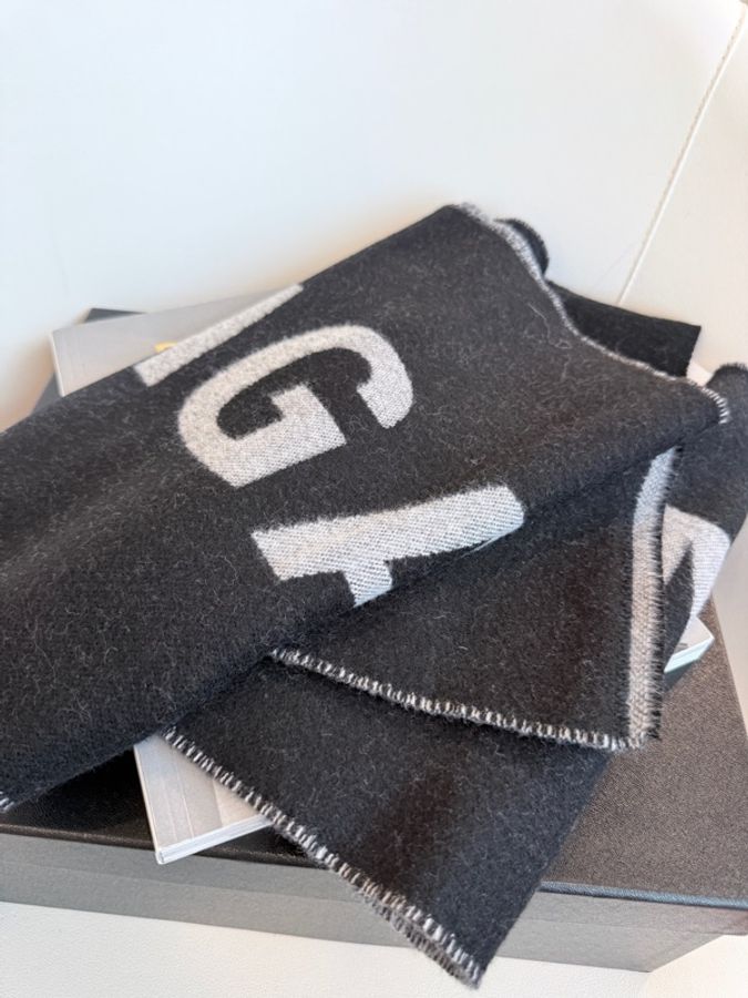 Balenciaga✨黑白拼色字母雙面羊毛羊絨圍巾-4