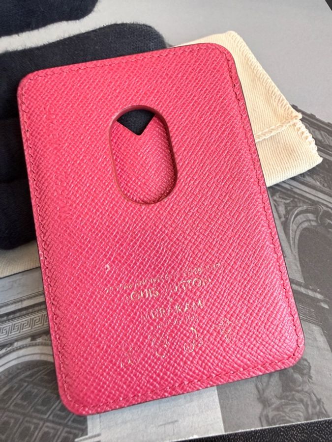 Louis Vuitton✨LV M14562 Magnet 村上隆聯名櫻桃系列手機磁吸式卡包-15