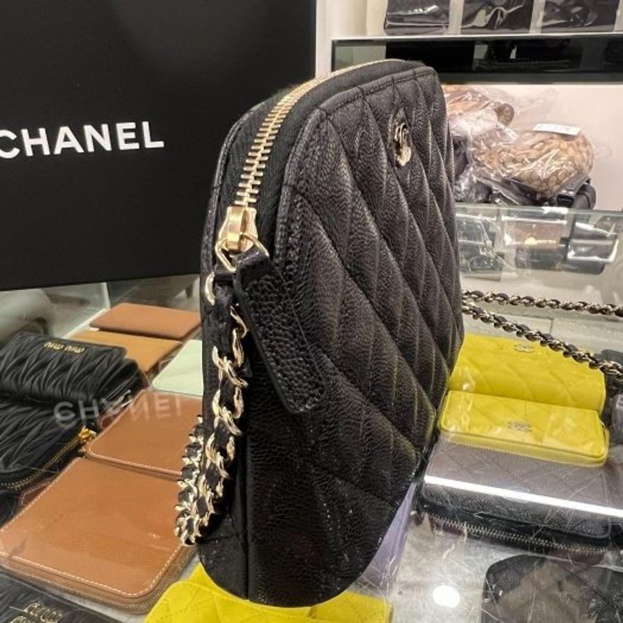 東區正精品㊣CHANEL AP4016近全新香奈兒黑色荔枝牛皮金鍊拉鍊貝殼包斜背包 RZ6554-3