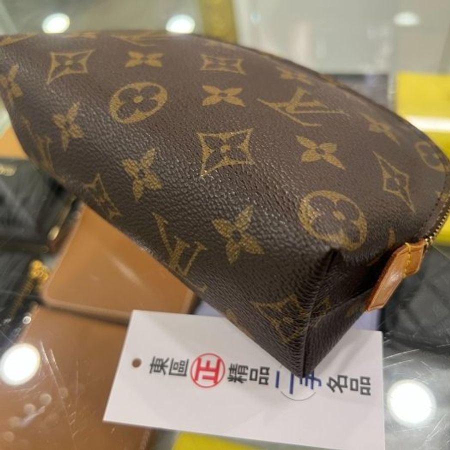 東區正精品㊣LV M47515 Pochette 字紋老花拉鍊貝殼包化妝包 RZ6555-5