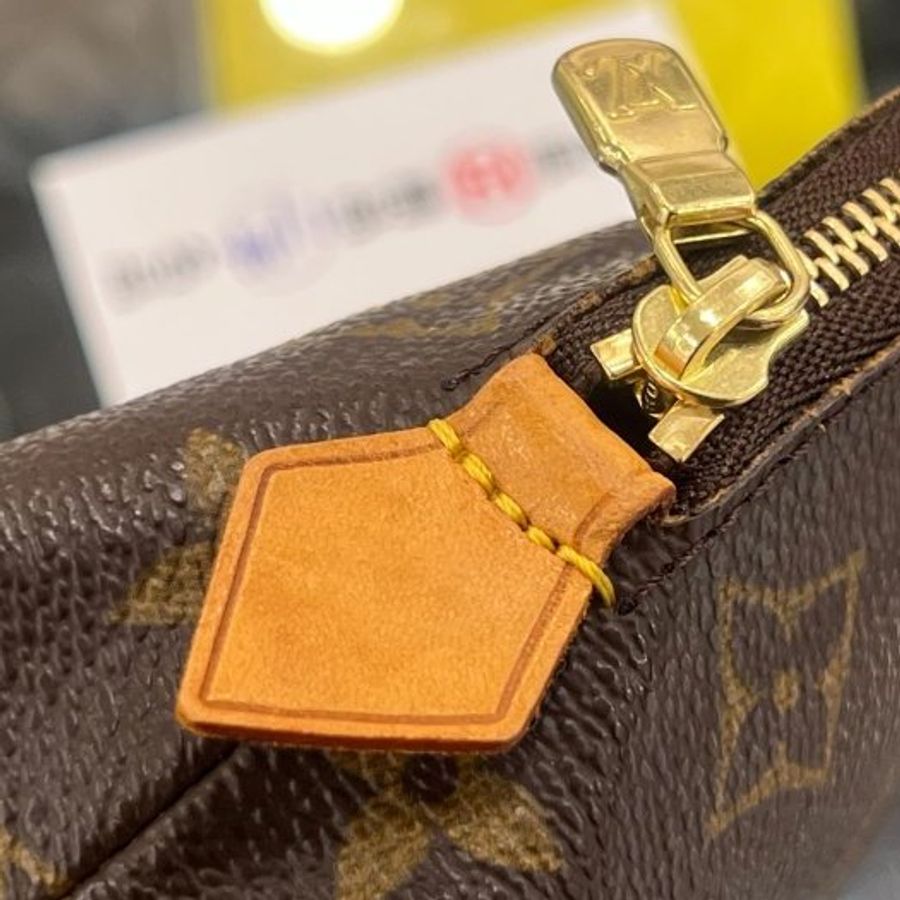 東區正精品㊣LV M47515 Pochette 字紋老花拉鍊貝殼包化妝包 RZ6555-6