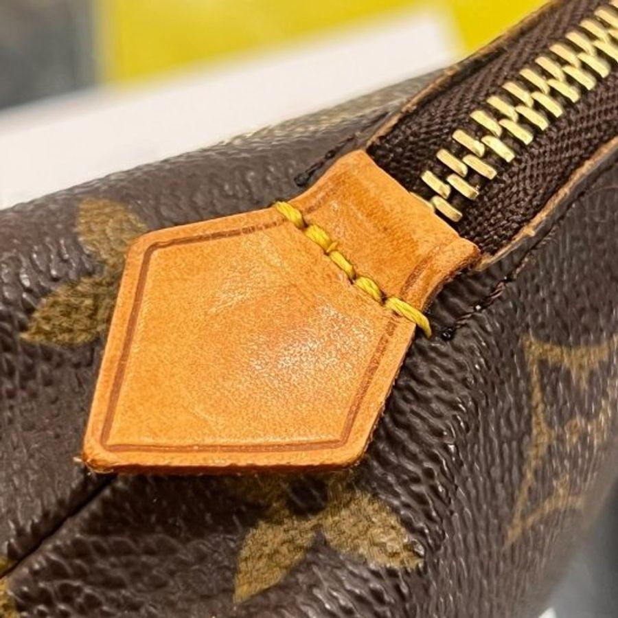 東區正精品㊣LV M47515 Pochette 字紋老花拉鍊貝殼包化妝包 RZ6555-7