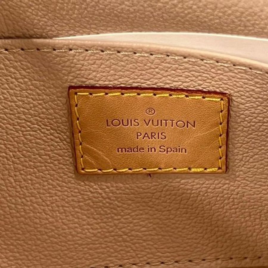 東區正精品㊣LV M47515 Pochette 字紋老花拉鍊貝殼包化妝包 RZ6555-11