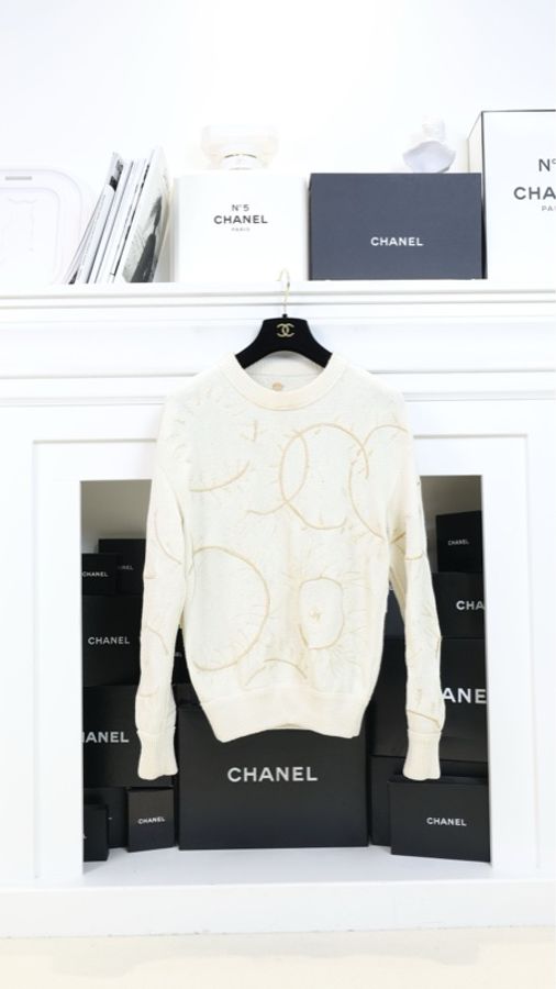 Chanel 18年希腊系列秀款秀款立体金树叶山茶花毛衣-5