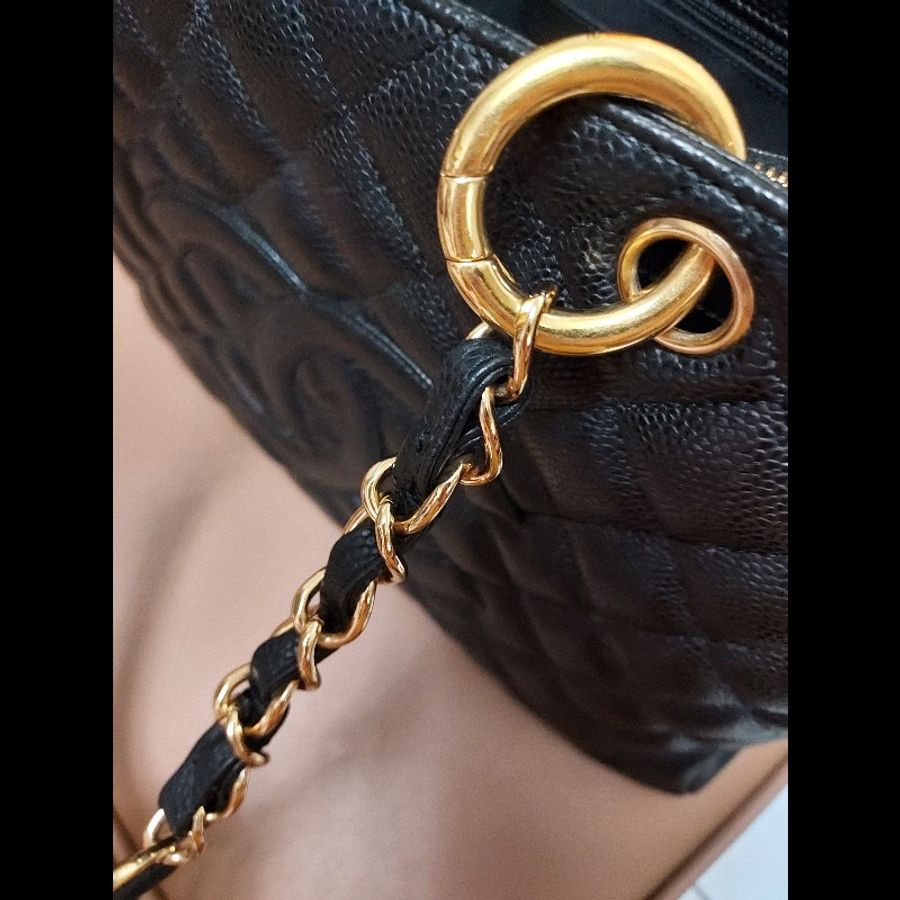 Chanel GST黑金荔枝紋牛皮托特包-10